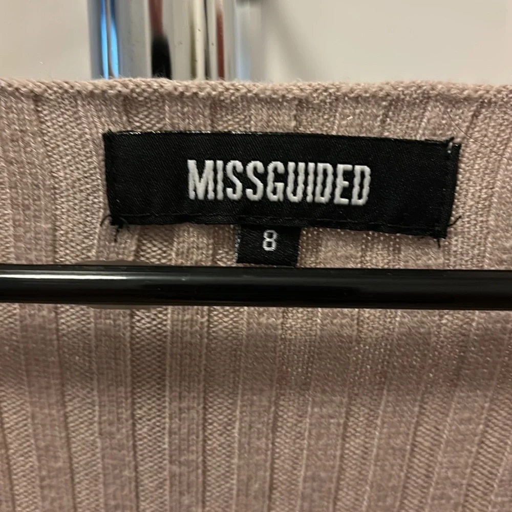 Missguided sweater dress midi length with front slit - Picture 3 of 3